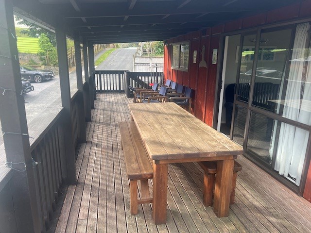 Main covered entertainment deck