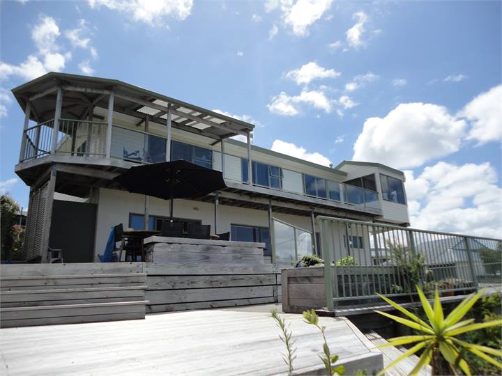 Ocean View B&B - Whitianga Bed & Breakfast For Rent | Holiday Houses