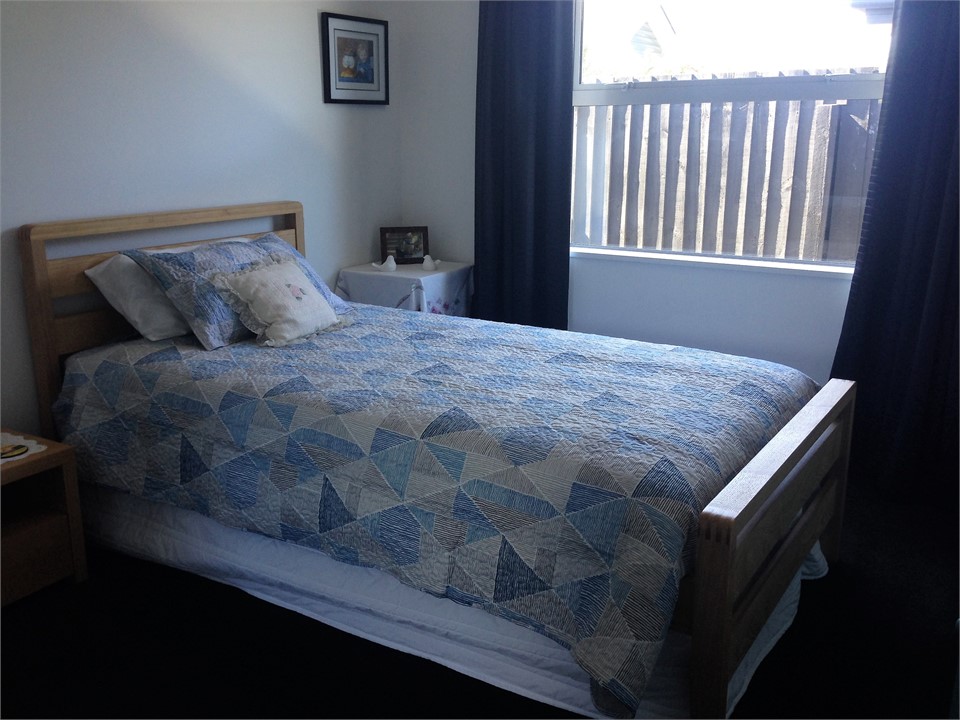 Bedroom 3, king single with pull out bed underneat