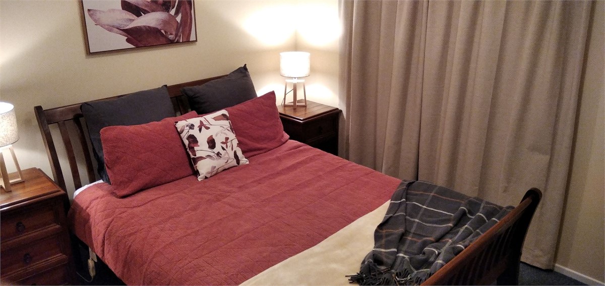 Queen bedroom downstairs