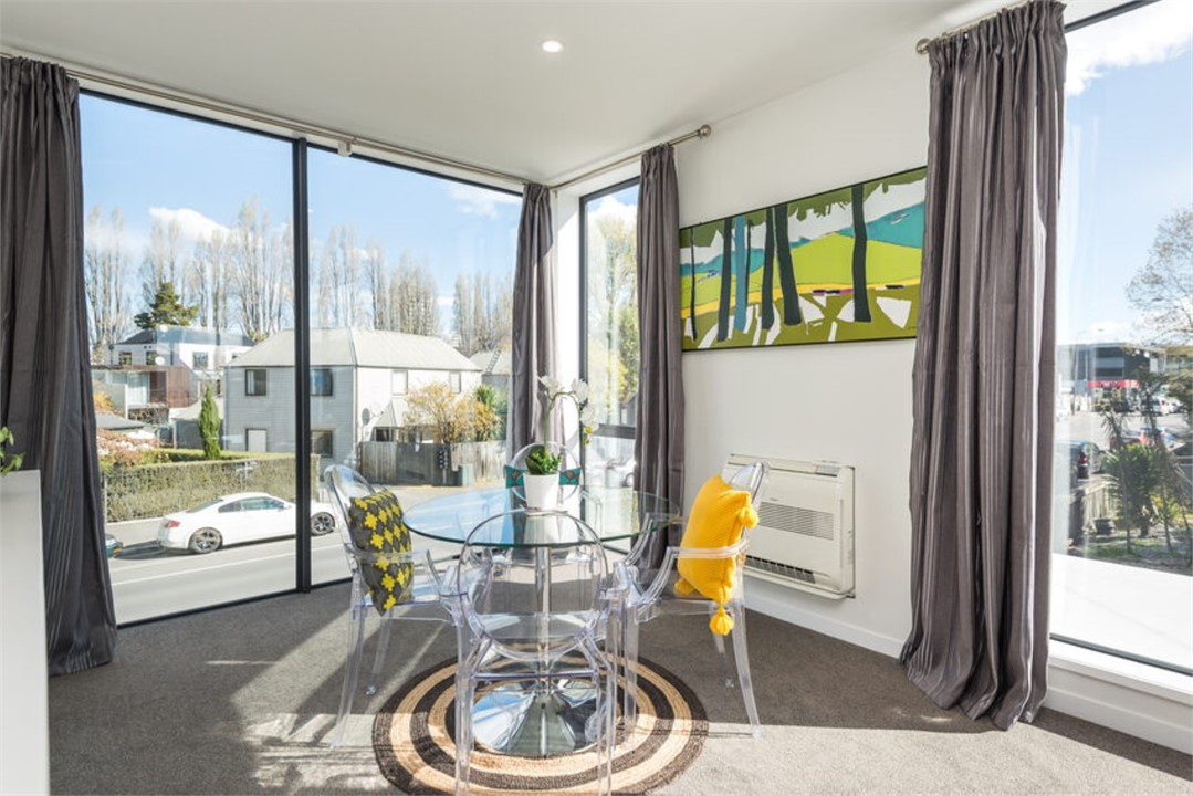 Dining area that seats 4 people