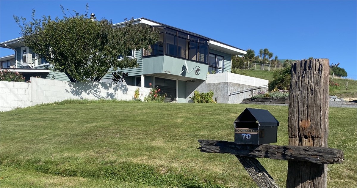 Five Palms (Kaikoura Holiday Homes) Kaikoura Holiday Home for rent Holiday Houses