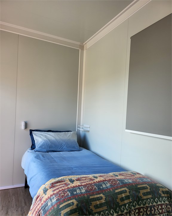 Single bed in 2nd pod