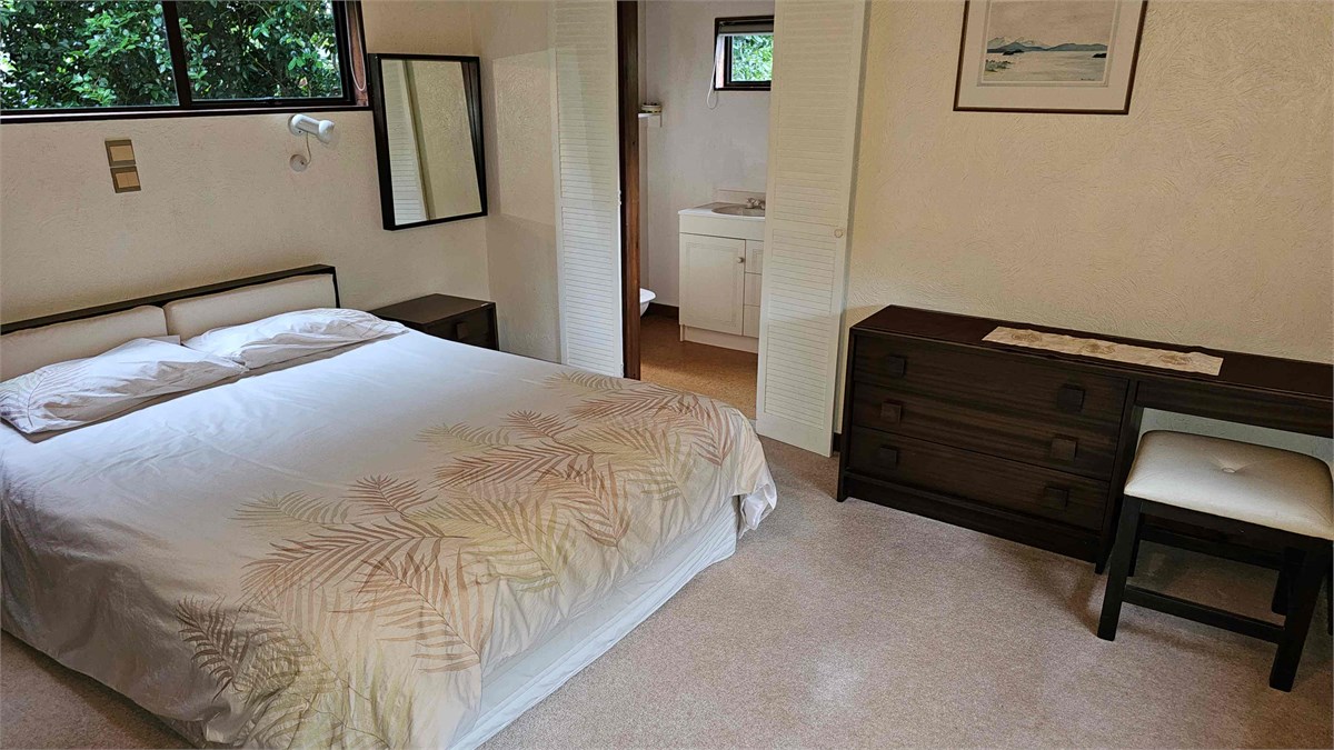 Main bed room with ensuite