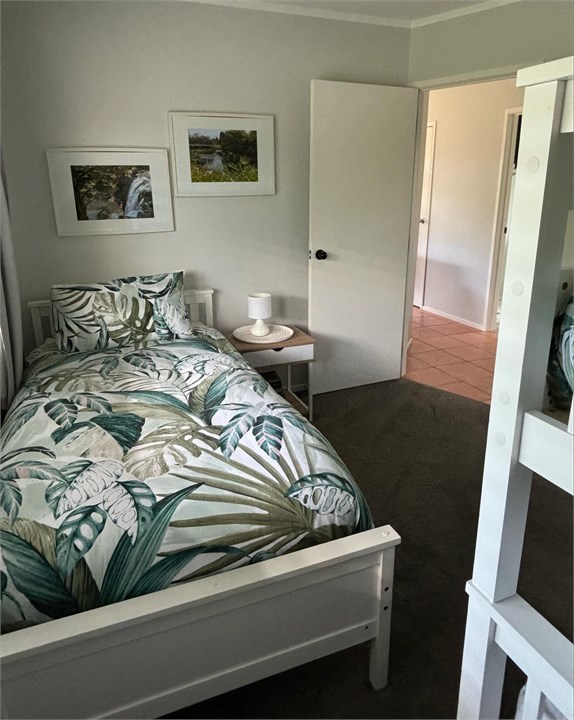Second bedroom single bed