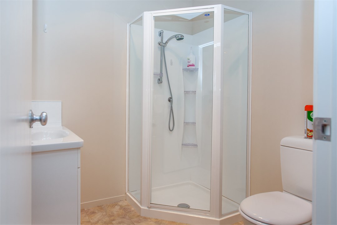 2nd Ensuite bathroom