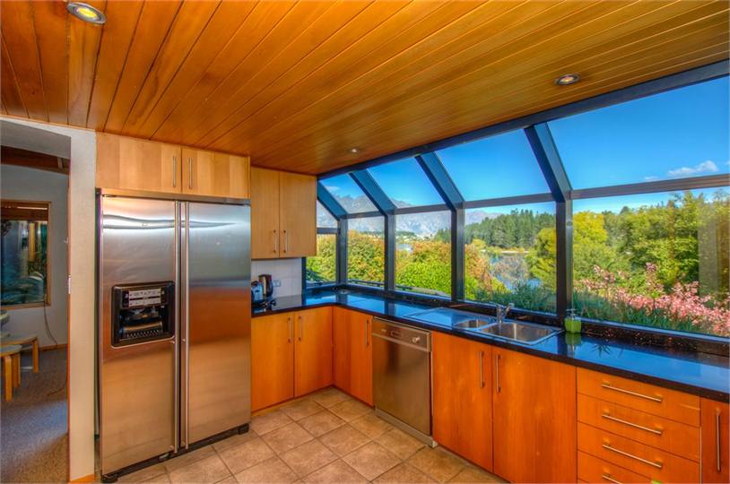 Fully equipped large kitchen