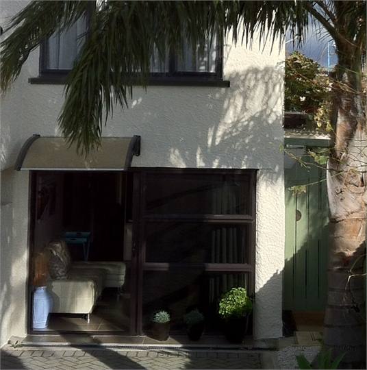 Flat with off road parking