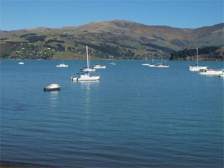 Cass Bay.Enjoy easy walks with Harbour views