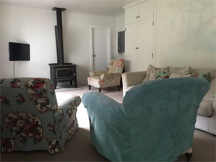 A cosy corner for the kids - TV, books, games