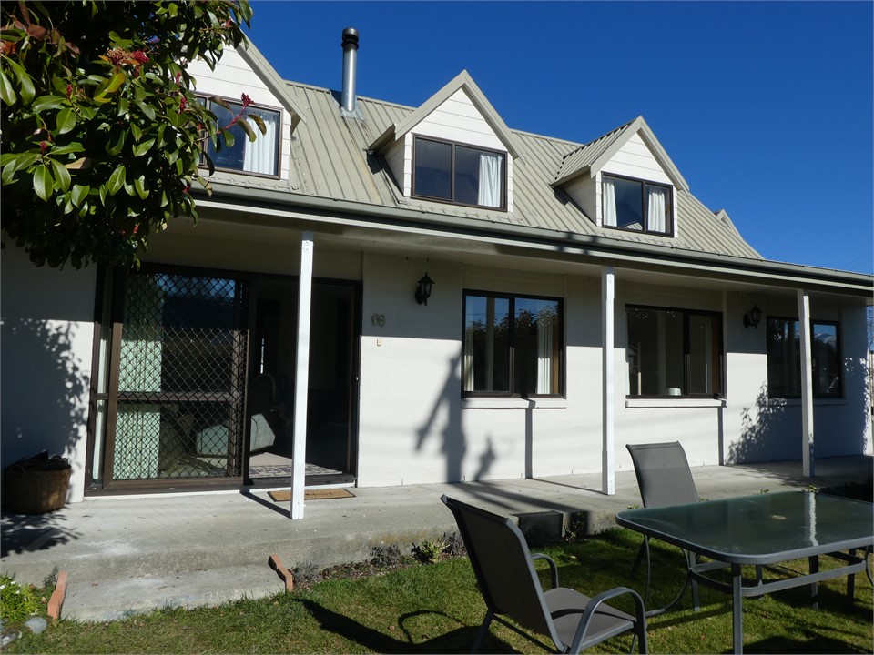 Mountain Vista Twizel Holiday Home for rent Holiday Houses