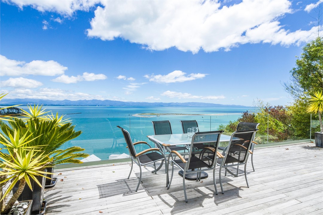 'Harbour View Two' Nelson Waterfront Apartment Nelson Apartment