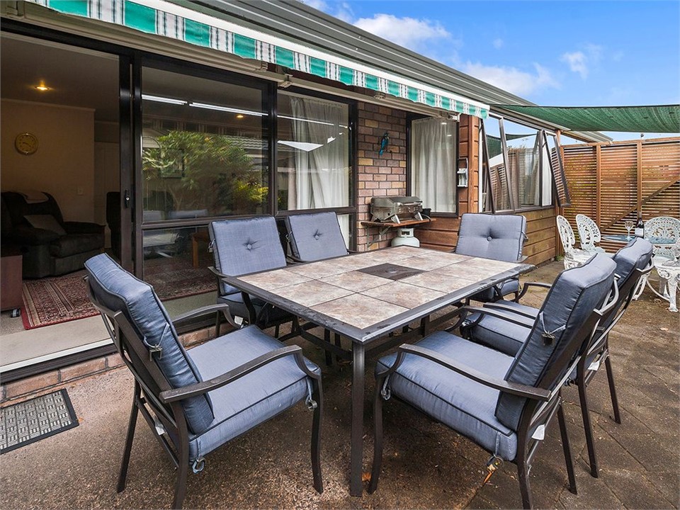 Lakewood Lodge with WiFi (Bachcare) Taupo Central Town Bach for rent