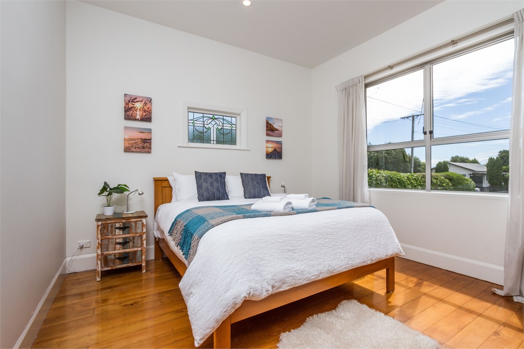 Master bedroom with large Queen bed