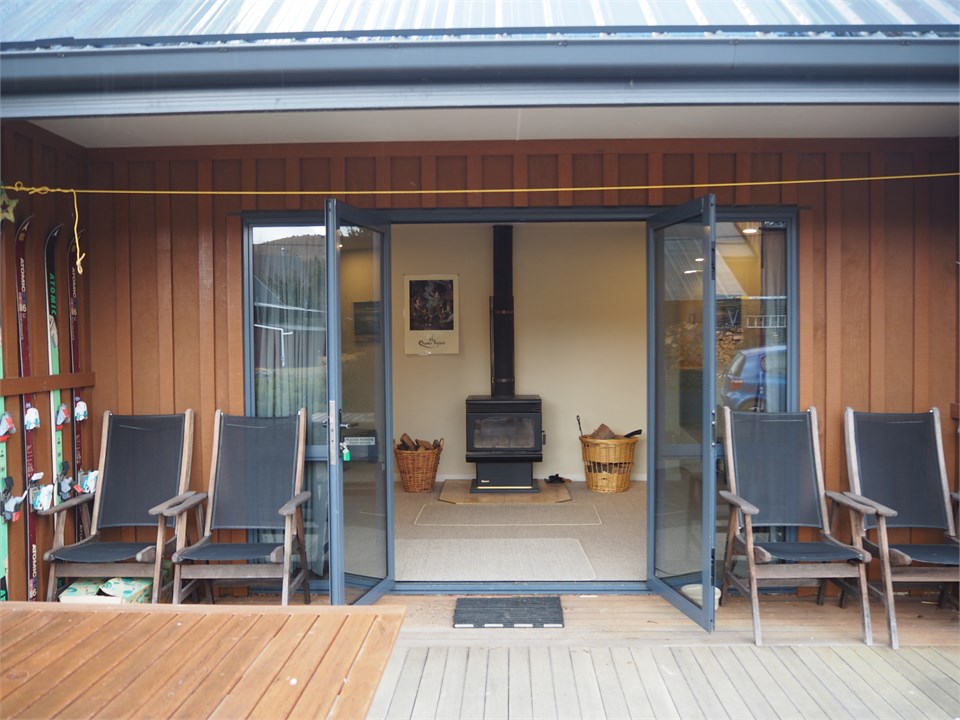 Front entrance off Porter Place. Sit in the sun, o