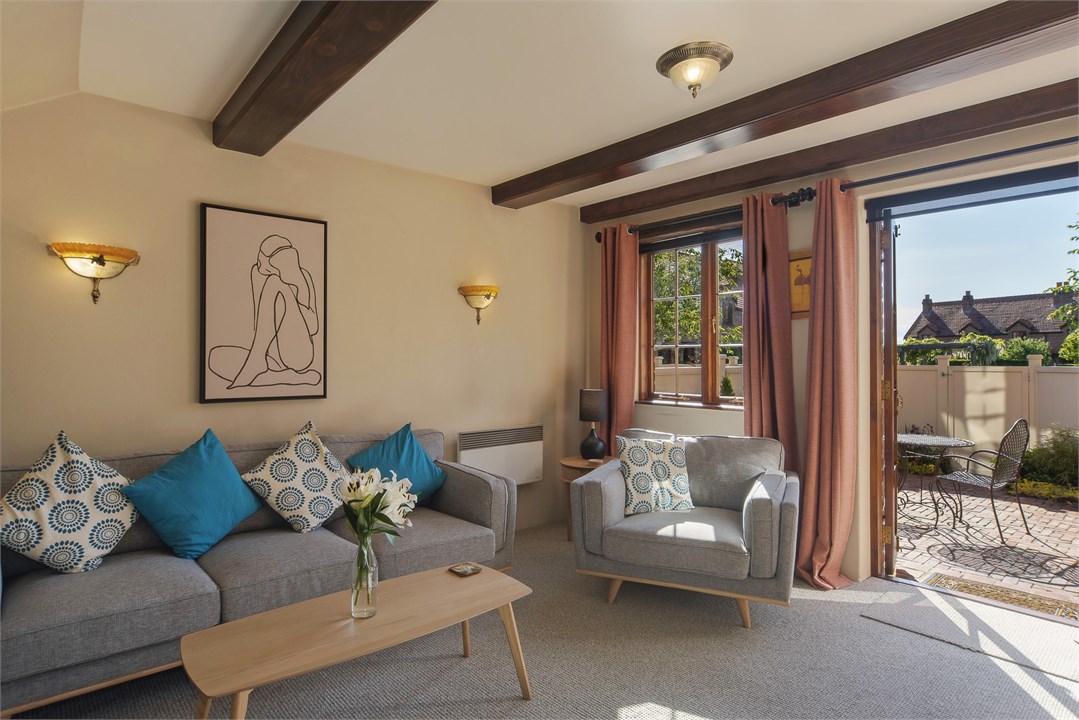 Sunny & modern living area