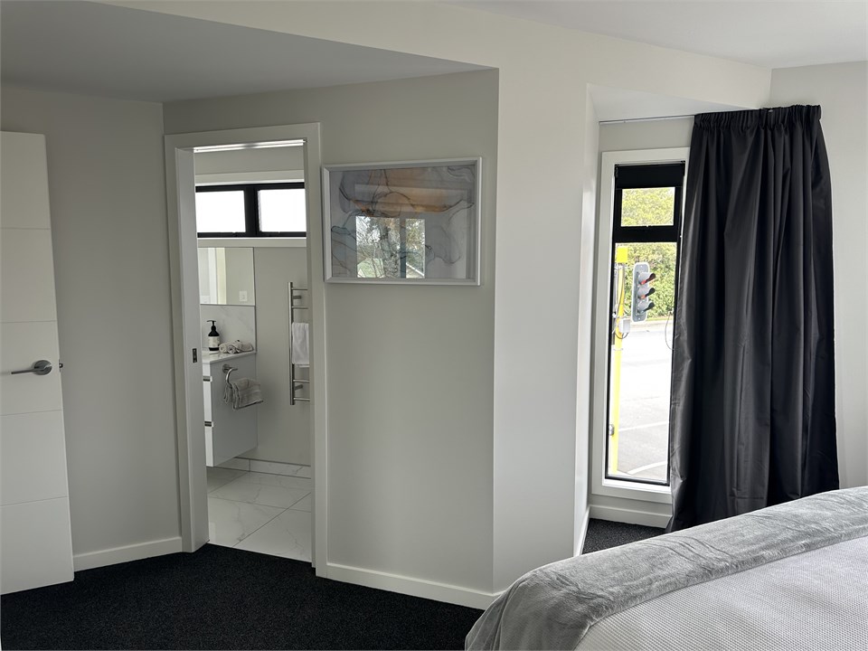 Master en-suite off master bedroom