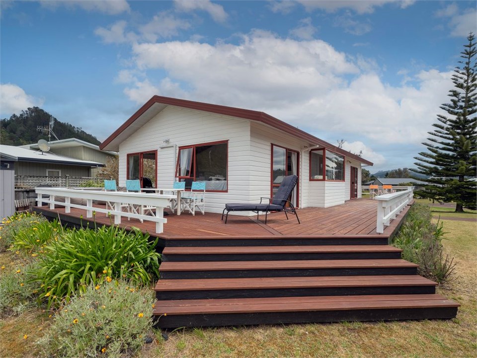 Seascape Bach (Bachcare) Pauanui Holiday Home for rent Holiday Houses