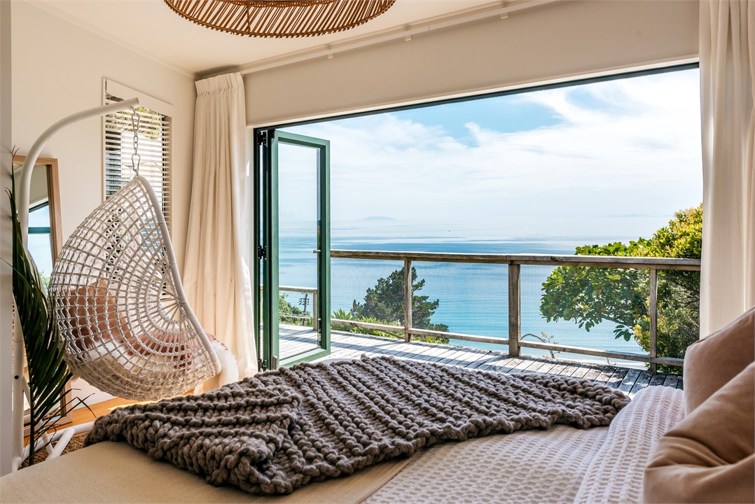 Master bedroom - King