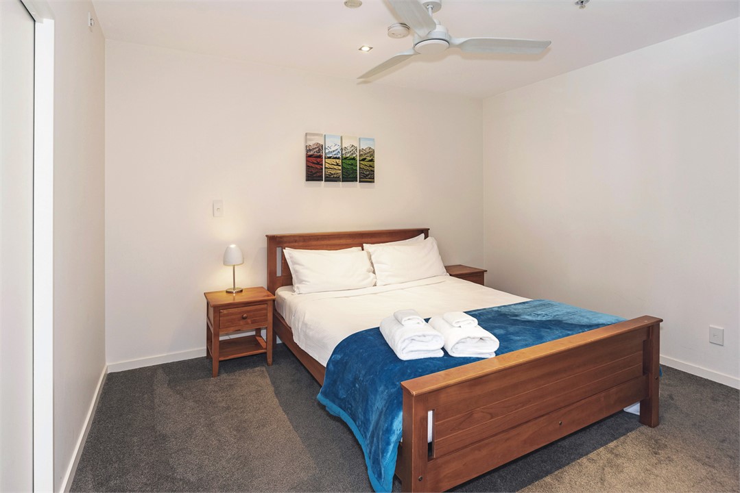 Bedroom 2 with Queen Bed