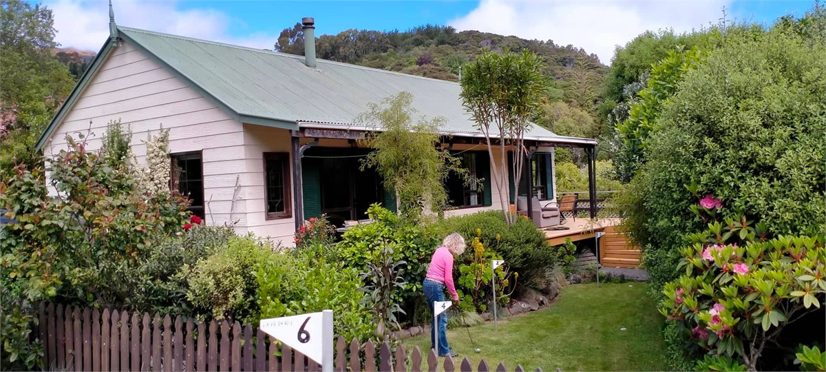 Nine hole golf putting course!.All equipment provi