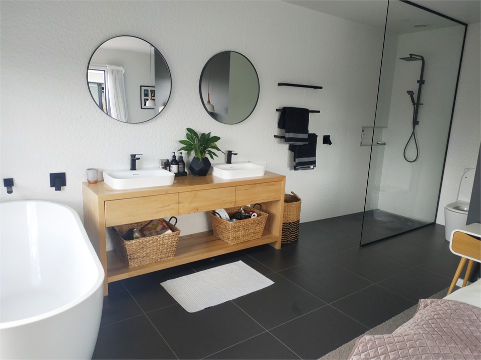 Master bedroom with ensuite, accessible shower