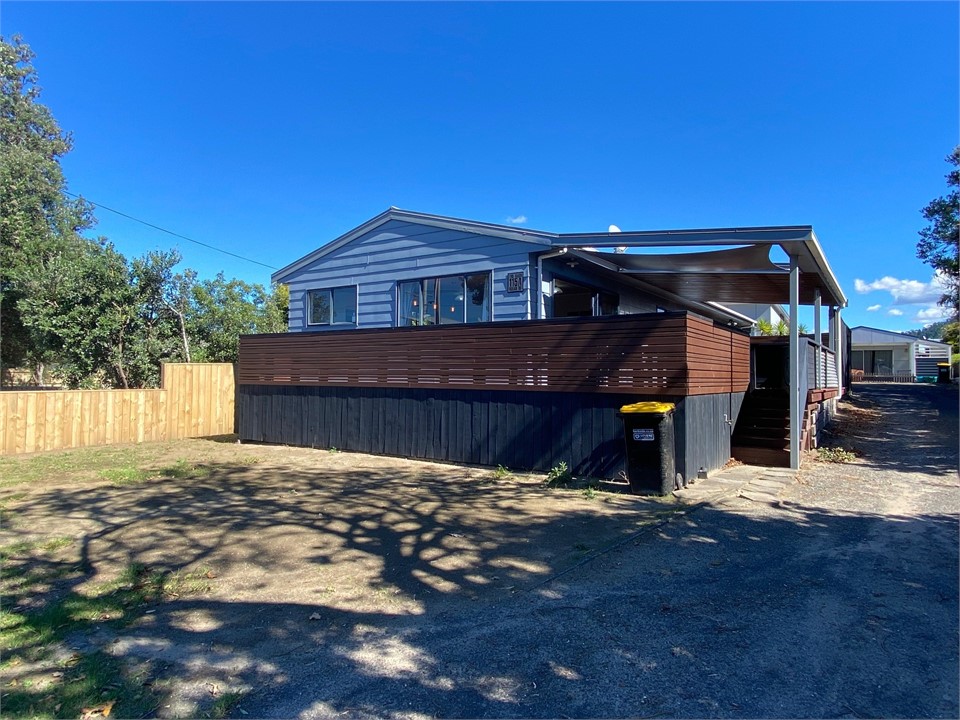 A OCEAN ROAD GETAWAY 115A Ocean Road Whangamata Holiday Home for rent Holiday Houses