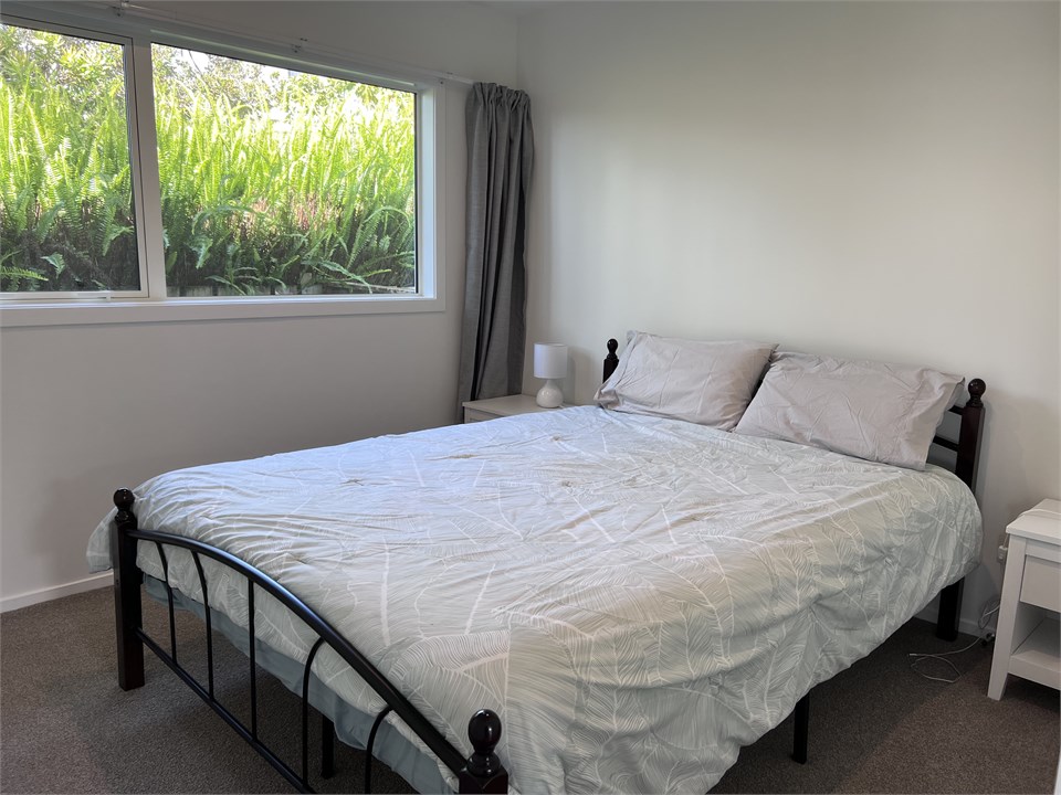 Main Bedroom- Queen Bed