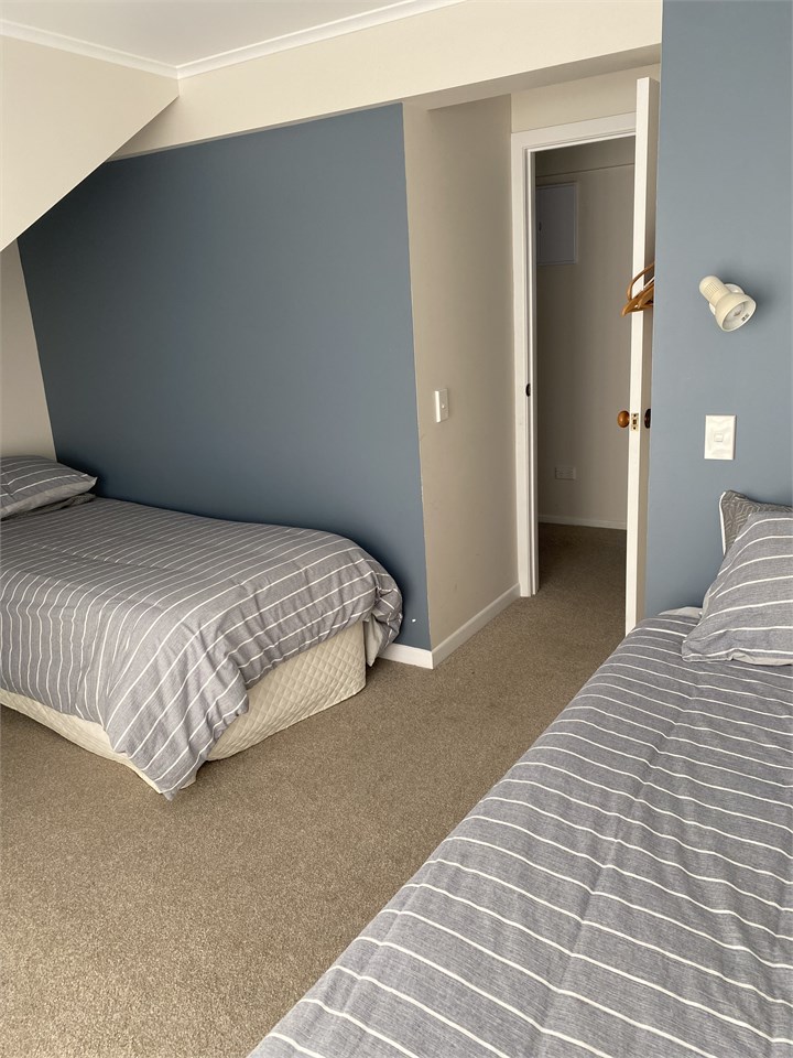 Downstairs 2 Single Bedroom 1