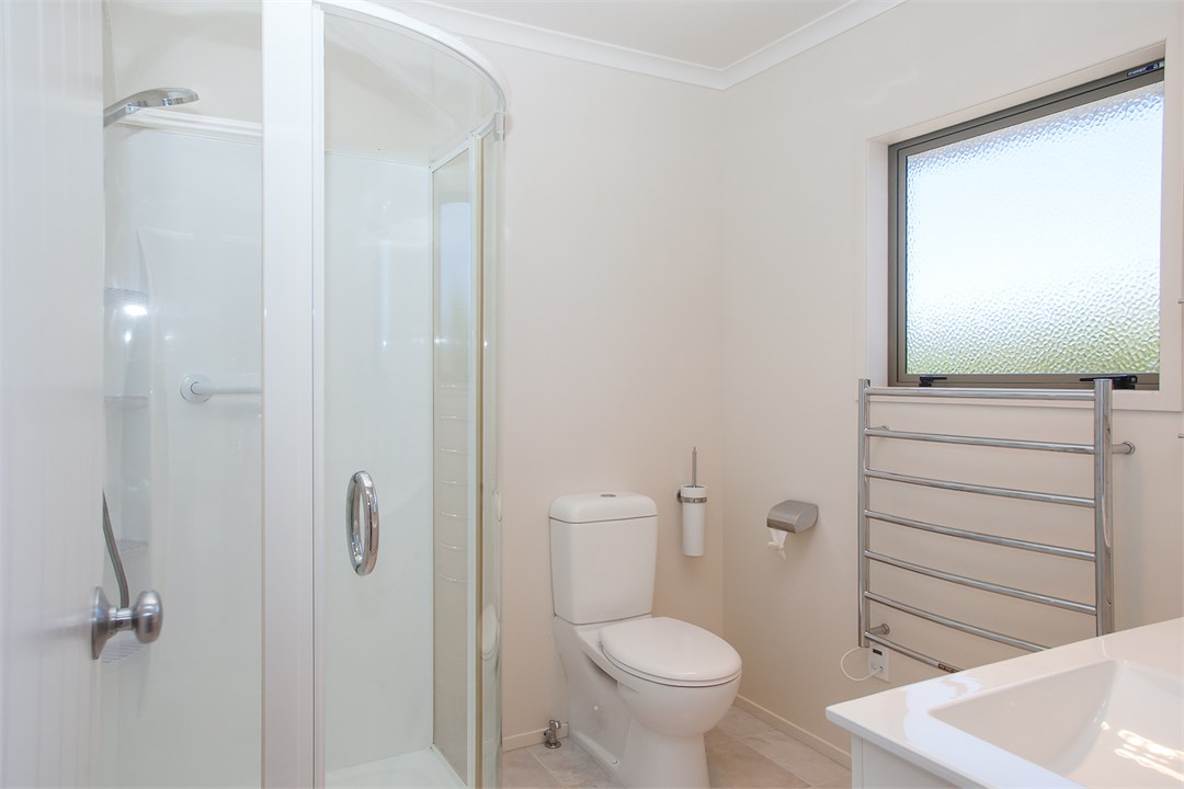 Master bedroom Ensuite