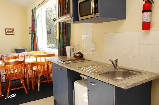 The Barn - kitchenette