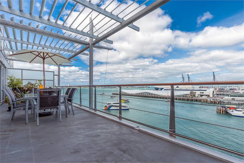 Long Balcony Stretch