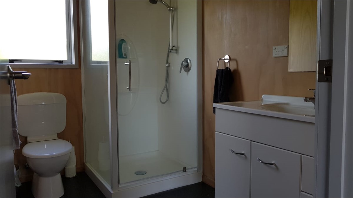 2nd Bathroom