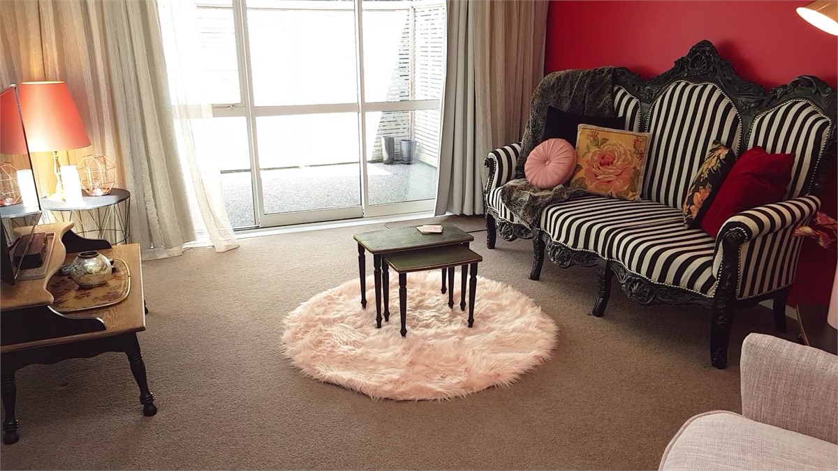 The Bloom Suite Lounge