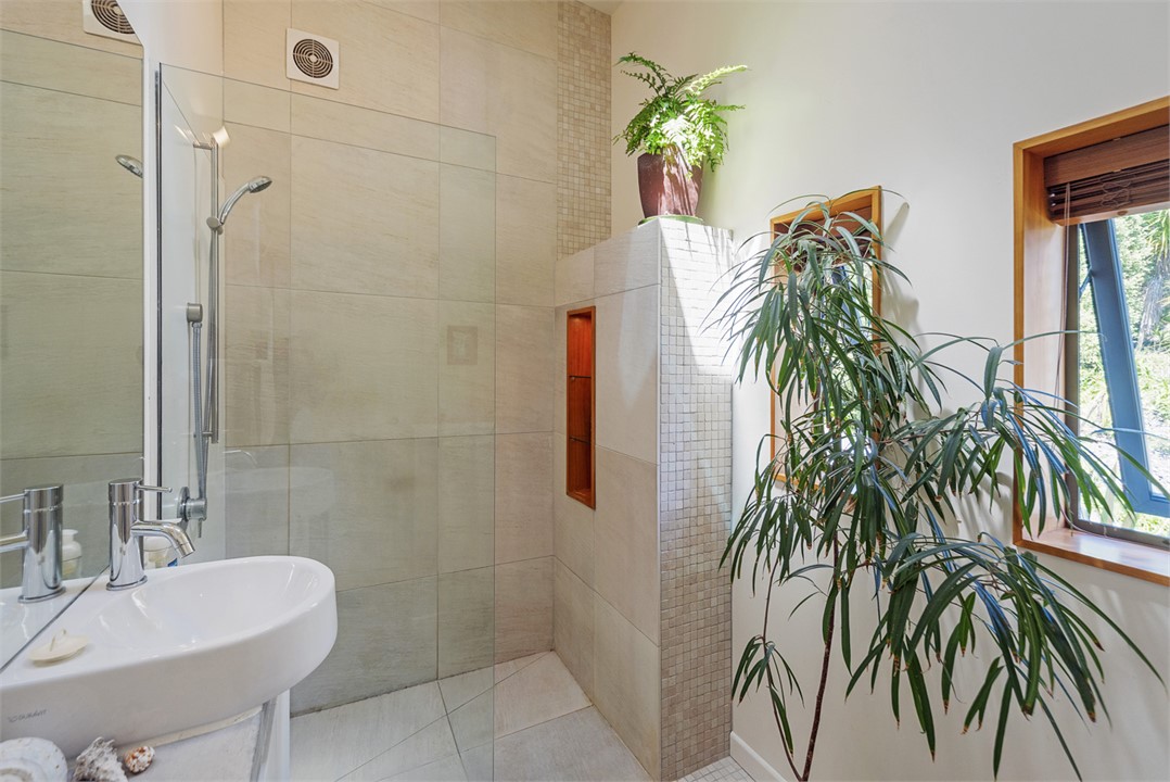 Master Ensuite Bathroom with Shower, Toilet & Vani