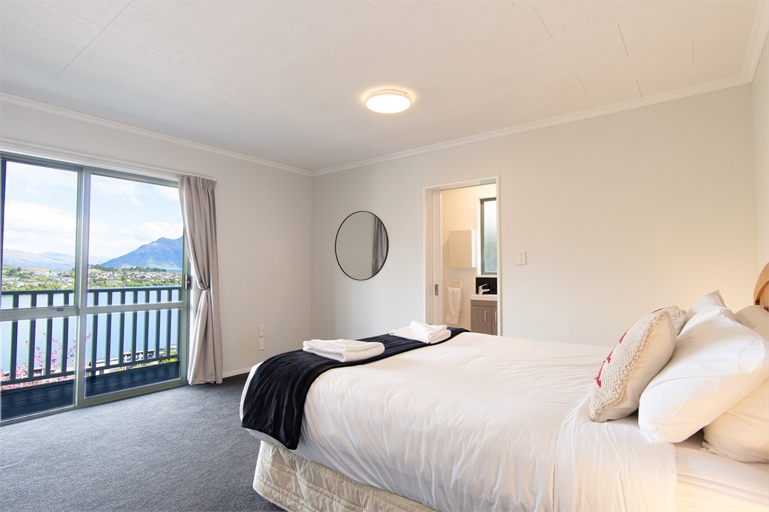 Master Beddoom with ensuite