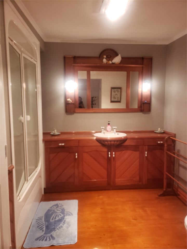 Upstairs bathroom