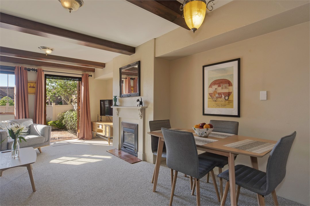 Open dining & living area