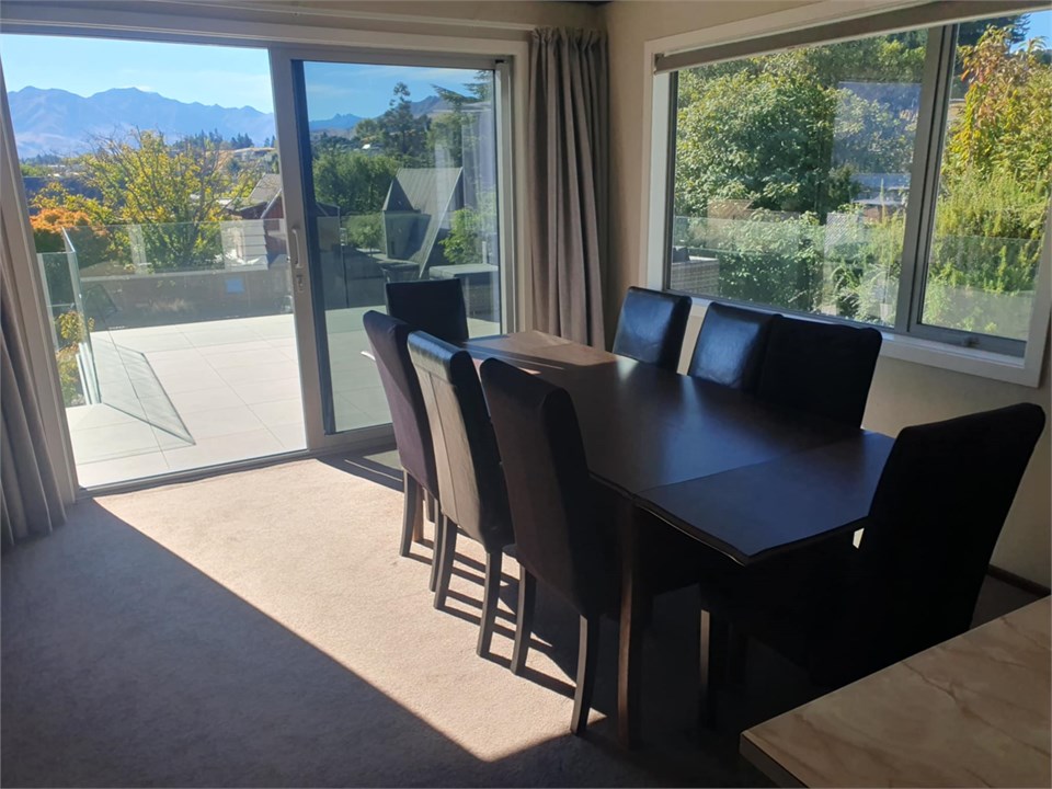Dinning area looking out to deck