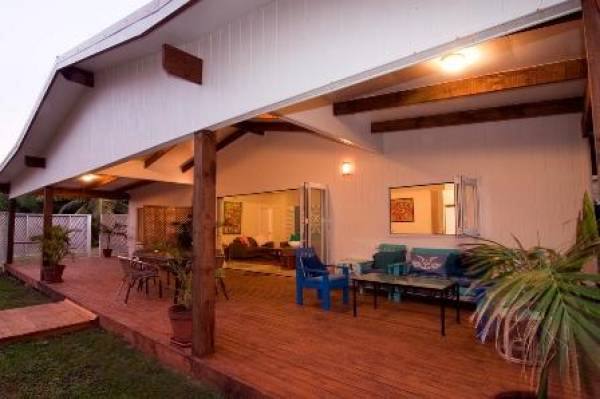 Coral Beach  seafront unit across to Reef View