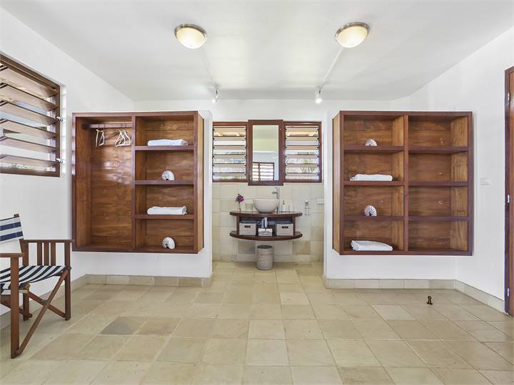 bathroom ground floor