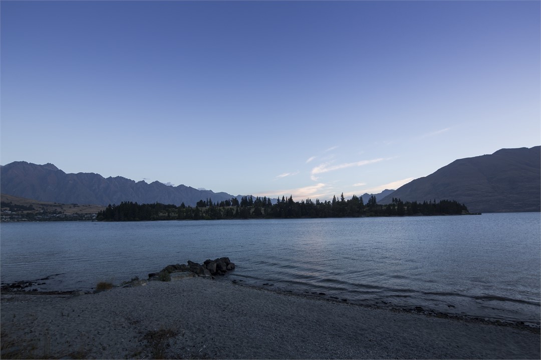 Peaceful waterfront address & so close to town!