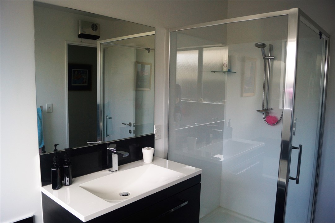 Main bathroom