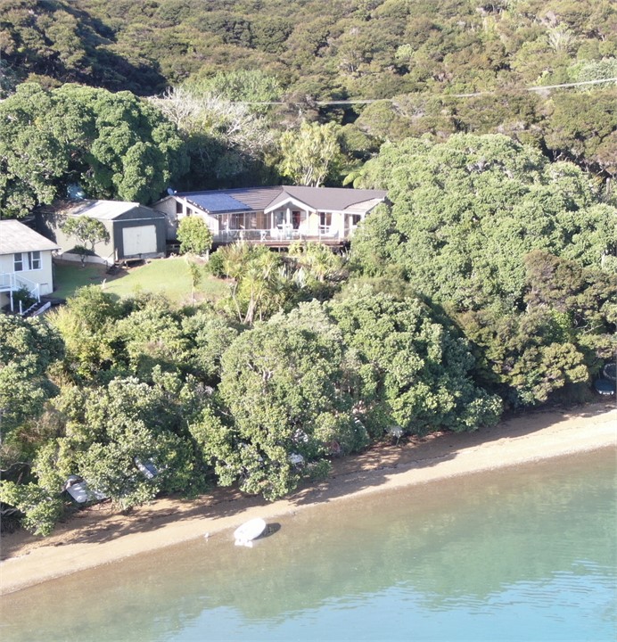 Private access to the beach.