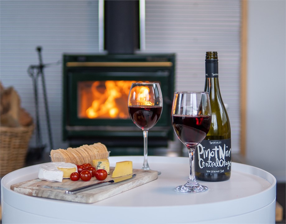 Arhhhhh, Pinot by the fire