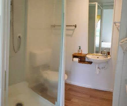 Small but functional shower/bathroom