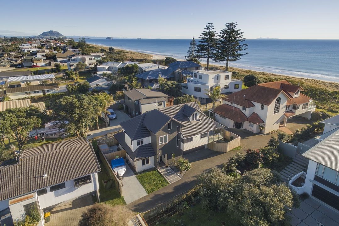Oceanbeach Road (Bachcare) Mount Maunganui Holiday Home for rent