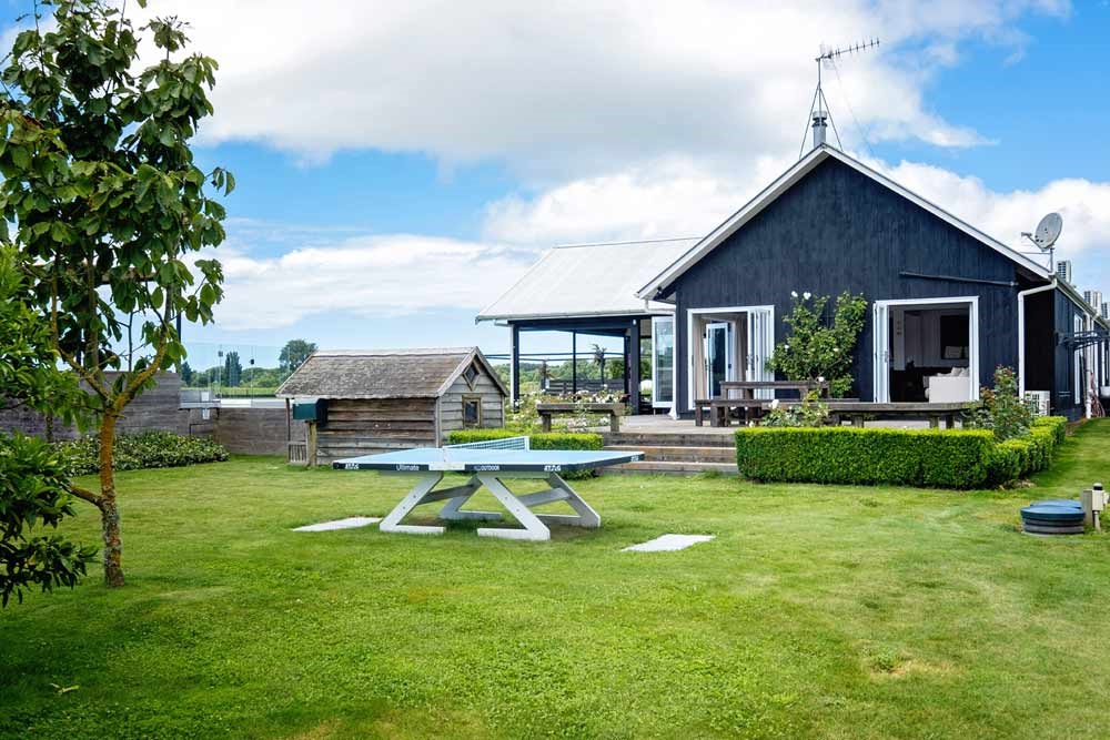 Outdoor Table tennis table