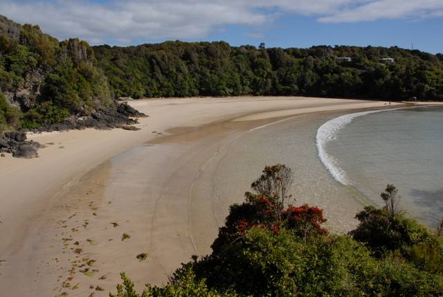 Bathing beach below Kereru House