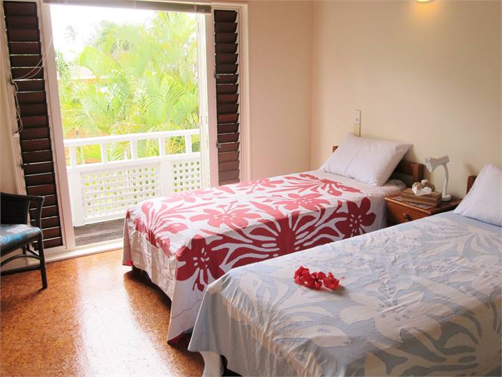 second bedroom - bed can be a king or split to sin